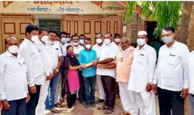 गादेगाव येथील कोविड सेंटरला  आमदार समाधान आवताडे यांची भेट !    त्याच  कोविड सेंटरला केली 21 हजार रुपयांची रोखच  मदत 