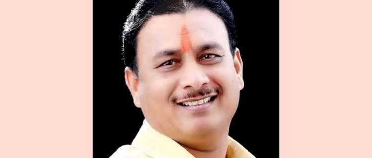 *पंढरीतील लसीकरणाच्या ठिकाणी चालू असलेली नगरसेवकांची लुडबुड मनसे  खपवून घेणार नाही!*  *गोरगरिबांच्या आड  येणाऱ्याला मनसेचे नेते दिलीपबापू धोत्रे  यांच्याकडून दिलासा*