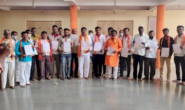 *सामान्य लोकांना मानसिक आधार देण्याचे काम शिवसैनिकांचे- संभाजीराजे शिंदे*   * करकंब येथे शिवसंपर्क अभियानाची सुरुवात*