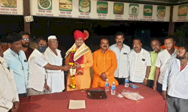 *करकंबच्या विकासामध्ये मनसेचे नेते दिलीप धोत्रे यांचे मोठे योगदान:- राहुल पुरवत*  *करकंब येथे सर्व पक्षीयच्या  वतीने दिलीप धोत्रे यांचा सत्कार*