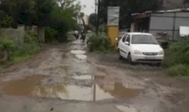 *रस्ता मंजूर असूनही पंढरपूर नगरपरिषद तो रस्ता करत नसल्याने नागरीकांमधून नाराजी*