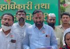 *चुलतीची जमीन पुतण्याने  कोतवालाच्या सहकार्याने लाटली ..*.  *पंढरपूरच्या तहसीलदारांनी केली वाटणी ....*  *पंढरपूर तालुक्यातील करोळे येथील घटना*  *प्रहारची जिल्हाधिकाऱ्यांकडे तक्रार  अन न्याय  न मिळाल्यास आंदोलनाचा इशारा*..
