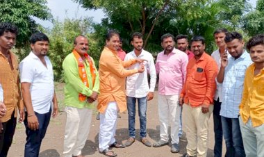 *महाराष्ट्र नवनिर्माण सेनेच्या विद्यार्थी सेना पंढरपूर तालुका अध्यक्षपदी सचिन माळी यांची निवड*  *करकंब येथील त्यांच्या निवडीने विद्यार्थी युवा वर्गातून स्वागत.*