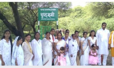 *पंढरपूर नगरपरिषद प्रस्तावित बुद्धभूमीवर बोधिवृक्षपूजनातून निसर्ग संवर्धनाचा संदेश*   *धम्मचक्र अनुप्रवर्तनदिनी पंढरीतील नागरिकांची एक अनोखी अध्यात्मिक सुरुवात* :