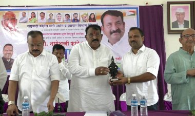 *पुंडलिकाच्या भेटीला विठ्ठलच !*  *राष्ट्रवादी उद्योग व व्यापार  सेलचे  प्रदेशाध्यक्ष नागेश फाटे यांनी केली दळवींची जिल्हाध्यक्षपदी पुर्ननियुक्ती*