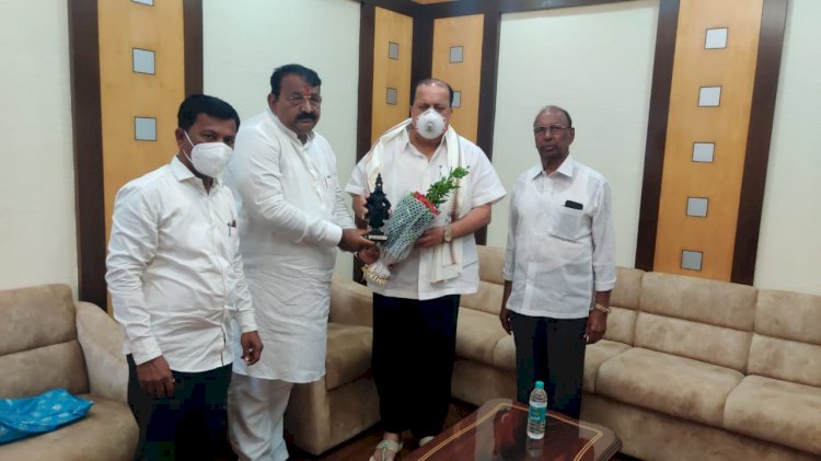 *राष्ट्रवादीच्या पदाधिकाऱ्यांमध्ये पक्षवाढीची तळमळ -: नागेश फाटे* *राष्ट्रवादीचे राज्याचे नेते  नागेश फाटे यांचा उद्यापासून  कोकण दौरा सुरु*