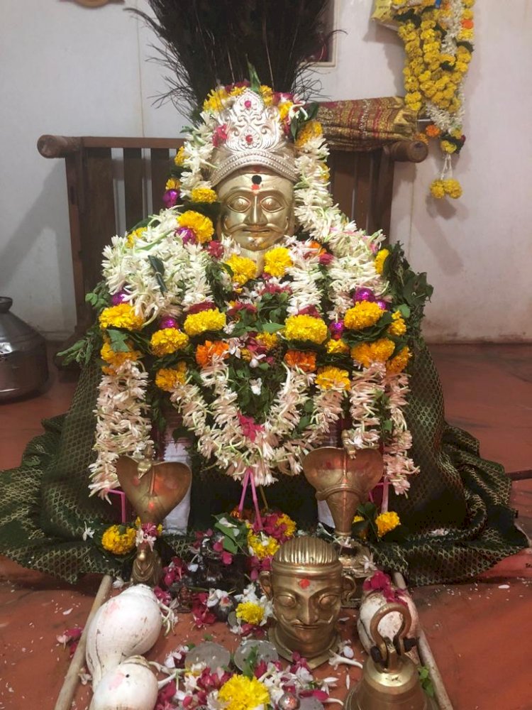 *करकंब करानों सावधान ¡¡¡¡¡*  *अकरा संजीवन समाध्या पाहत आहेत  गावाच! भावाच!! अन देवाच खाऊ नका *