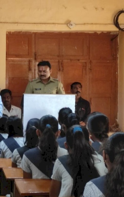 *अभ्यासाबरोबर व्यक्तिमत्त्वांचा विकास करून शाळेचे नाव उज्वल करा - स पो नि निलेश तारु*