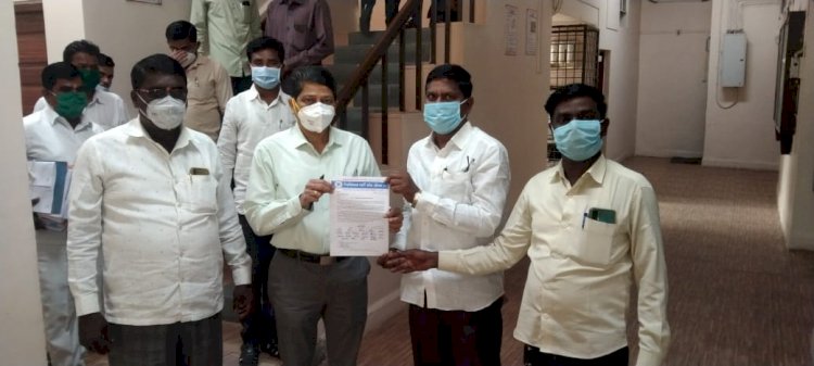 *नागरिकांच्या तक्रारीची दखल घेऊन प्रांताधिकार्‍यांना धरले धारेवर*.  *रि.पा.ई चे दिपक चंदनशिवे यांची जिल्हाधिका-यांकडे तक्रार;* आंदोलनाचा ईशारा*