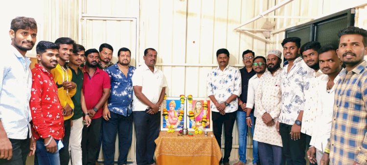 *भाजपा युवा मोर्चा व सन्मित्र ग्रुपच्या वतीने राष्ट्रमाता राजमाता जिजाऊ आऊसाहेब व स्वामी विवेकानंद यांची जयंती साजरी* 