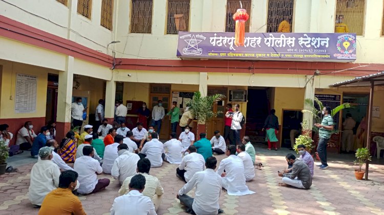 * पंढरीत भाजपा सोलापूर जिल्ह्याच्या वतीने जोडे मारो आंदोलन*