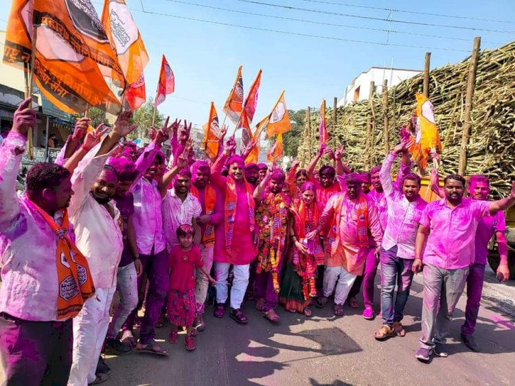 *माळशिरस नगरपंचायत निवडणुकीत  रेश्मा टेळे यांच्या रूपाने, मनसेने सोलापूर जिल्ह्यात खाते उघडले*!  *मनसे नेते दिलीप धोत्रे यांची स्वप्नपूर्तीकडे वाटचाल*  *सोलापूर जिल्ह्यातील मनसेने वाट काढली, आता आगामी निवडणुकीकडे भलतेच लक्ष*