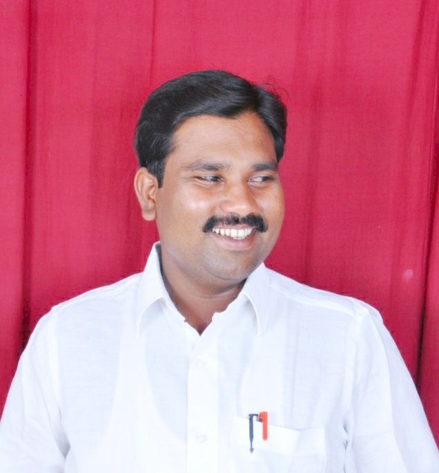 *सरपंच परिषद संघटनेचे जिल्हाध्यक्ष आदिनाथ देशमुख यांची भावी जिल्हा परिषद सदस्य म्हणून सोशल मीडियावर होतेय व्हायरल चर्चा......!*  *सोशल मीडिया च्या या चर्चेमुळे करकंब जिल्हा परिषद गटात उडाली एकच खळबळ*   *मिनी मंत्रालय अर्थात करकंब जिल्हा परिषद गटातून जाण्याचा मार्ग मोकळा....?*