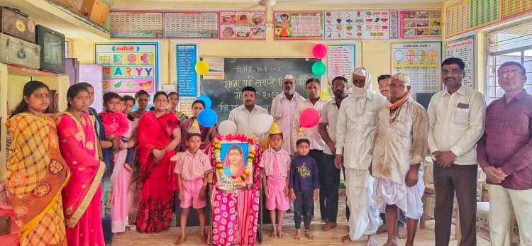 *जिल्हा परिषद प्राथमिक शाळा वाफळकरवस्ती शाळेत शाळापूर्व तयारी विद्यार्थी मेळावा उत्साहात साजरा*  *अशोक माळी साहेब यांचे कडून शाळेसाठी रोख ८०००/-रुपयाची  देणगी*