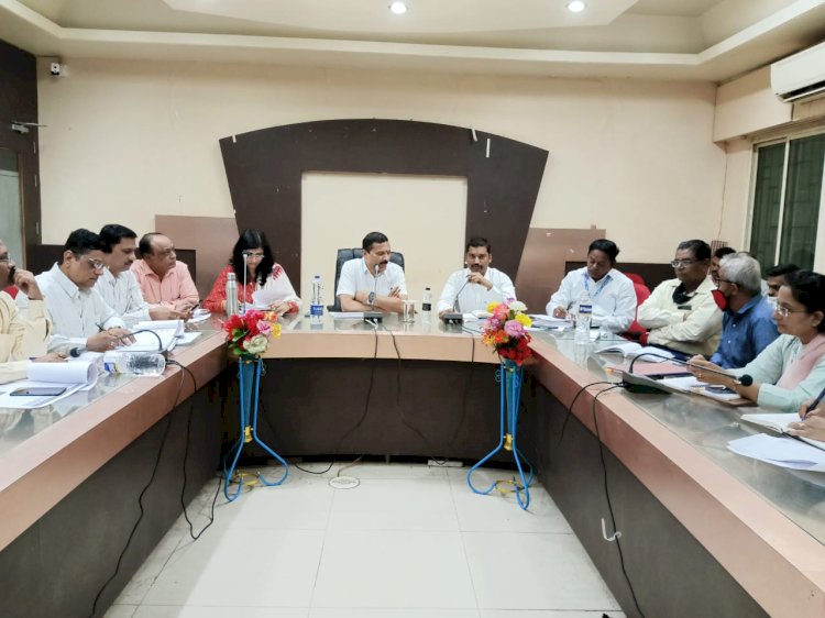 : *अन्यथा बीडीओ-ग्रामसेवकांवर कडक कारवाई करेन*  ;  *सिईओ स्वामींनी का दिला इशारा*