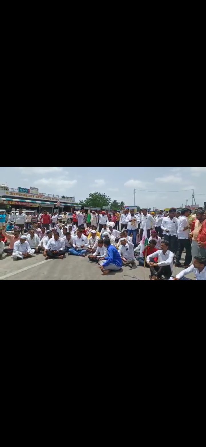 *उजनीच्या पाणी प्रश्नावरून स्वाभिमानी आक्रमक*  *पालकमंत्री अन उपमुख्यमंत्र्यांवर डागल्या तोफा*