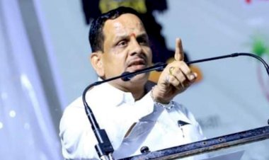 *नानांच्या काळातही विठ्ठलचा कारभार तुम्हीच बघत होता ...*  *युवराज पाटलांचा भगीरथ भालकेंवर प्रहार *.