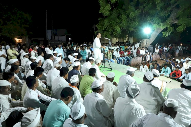 कोर्टी व भंडीशेगाव बैठक *विठ्ठल परिवारातील एकाही माणसाला उघडं पडू देणार नाही.:- अभिजीत पाटील* *कोर्टी व भंडीशेगाव बैठकीत शेतकरी सभासदांचा दांडगा प्रतिसाद*  