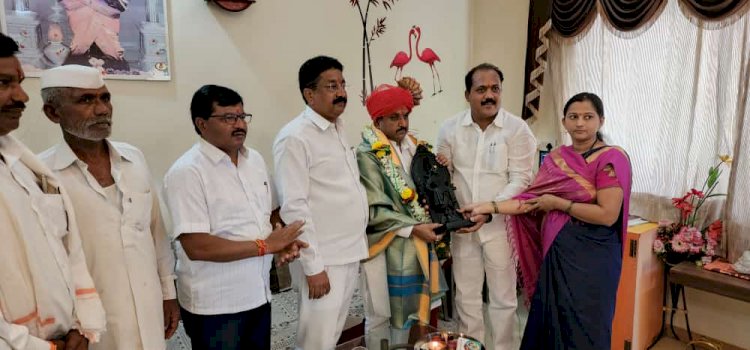 *पंचायतराज समिती सदस्यांची शिवसेनेचे महेश साठे यांच्या निवासस्थानी सदिच्छा भेट*