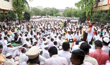 *माझ्या राजकारणाचा भार विठ्ठलवर पडणार नाही*  *चेअरमन अभिजीत पाटील यांनी दिले सर्वच निवडणुका लढविण्याच संकेत*