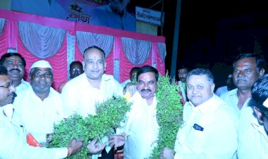 *लक्ष्मणराव धनवडे यांचा वाढदिवस विविध उपक्रमाने साजरा*  *युटोपियनचे चेअरमन उमेशराव परिचारक यांच्या हस्ते झाला सत्कार*