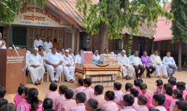 *चेअरमन कल्याणराव काळे यांच्या ४९व्या वाढदिवसाच्या   गादेगाव शाळेसाठी जमविली ४९ हजारची देणगी*  *राष्ट्रवादीचे नेते नागेश फाटे यांच्या वतीने विद्यार्थ्यांना केले शैक्षणिक साहित्याचे वाटप*    *शाळेच्या विकासासाठी  जमविली लोकवर्गणी*