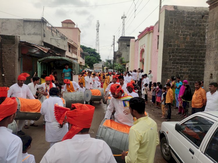 *करकंब मध्ये पर्युषण महापर्व उत्साहात संपन्न.*  *हाय.. हॅलो छोडो... जय जिनेन्द्र बोलो च्या महिलांच्या जयघोषाने करकंब परिसर दुमदुमला...!*
