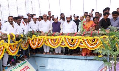 *विठ्ठल कारखाना हाच माझा राजकीय पक्ष - अभिजीत पाटील*  *विठ्ठल कारखान्याच्या ४१ वा गळीत हंगामाचा शुभारंभ*