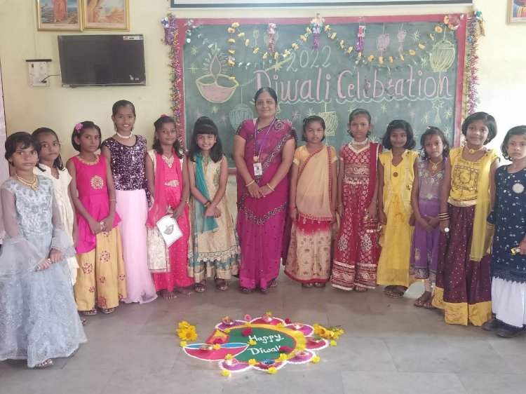 *ज्ञानदीप प्रोग्रेसिव्ह स्कूल ॲन्ड ज्युनिअर कॉलेज मध्ये दिपोत्सव साजरा* 