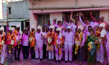 *बाळे पतसंस्था राज्यातील सहकारी पतसंस्थेस दिशादर्शक ड्रीम मॉडेल बनवणार ; माजी आमदार दत्तात्रय सावंत*  *बाळे पतसंस्थेत माजी आमदार दत्तात्रय सावंत सेवाभावी कृती पॅनलचा दणदणीत विजयी*