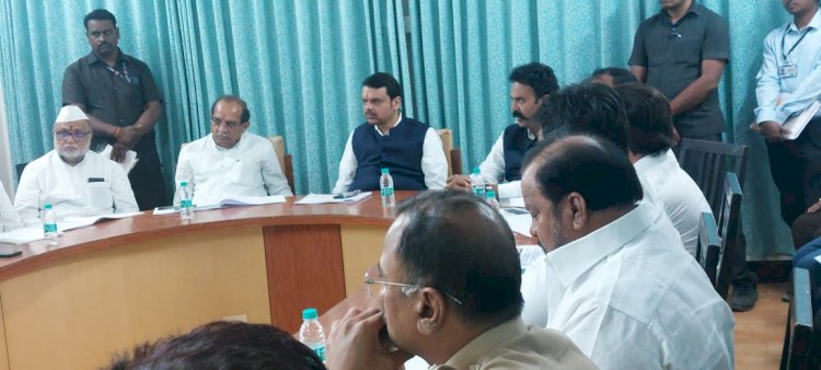 *पंढरपूर तीर्थक्षेत्र विकास आराखडा अंतिम करताना सर्वंकष, परिपूर्ण करावा*    :- *उपमुख्यमंत्री देवेंद्र फडणवीस*  *लोकप्रतिनिधी व अधिकाऱ्यांसमवेत बैठकीत केल्या सूचना