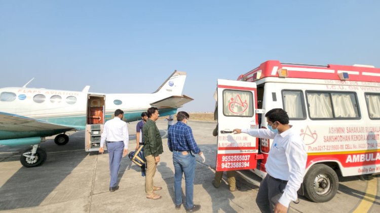 *मित्रासाठी अभिजीत पाटलांची परीकाष्टा*; *आजारी मित्राला सोलापूरातून केले मुंबईला विमान ॲम्बुलन्सने रवाना.*..*