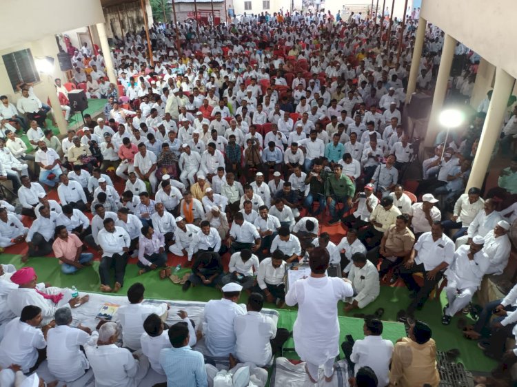 *विठ्ठल प्रमाणे सहकार शिरोमणीच्या सभासद आणि कर्मचारी यांना मिळणार न्याय*  *चेअरमन अभिजीत  पाटील यांचे विचारविनिमय बैठकीत जाहिर आस्वासन*