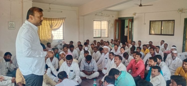 *आता प्रतिष्ठेच्या निवडणुकीत गाफील राहून चालणारच नाही*  *सहकार  शिरोमणी परिवारातील कार्यकर्त्यांच्या बैठकीत  समाधान काळे यांचे आवाहन*