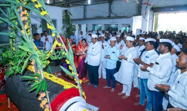 *सांगोला धाराशिवचे मिल रोलर पूजन संपन्न*   *चेअरमन अभिजीत पाटील यांचेकडून चार लाख गळीताचे उद्दीष्ट*