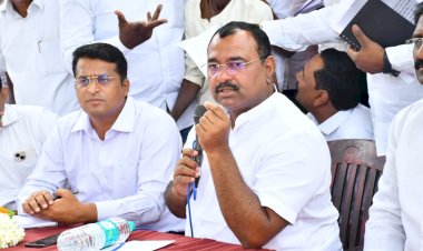 *वैशिष्ट्यपूर्ण योजनेअंतर्गत पंढरपूर व मंगळवेढा नगरपरिषदांच्या विविध विकास कामांना १० कोटी रुपये निधी मंजूर* - *आमदार समाधान आवताडे यांची माहिती*