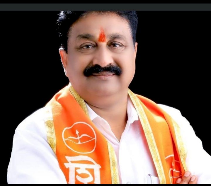 *जिल्हाप्रमुख संभाजीराजे शिंदे यांच्यासाठी एकवटला सारा गाव*  *भाळवणीत व्यापाऱ्यांचा स्वयंस्फूर्तीने उस्फूर्तपणे पाळला बंद*