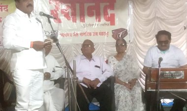 *पंढरीत जागतिक ज्येष्ठ नागरिक दिन उत्साहात साजरा*  *शिवसेनेचे संपर्क प्रमुख महेशनाना साठे यांची उपस्थिती