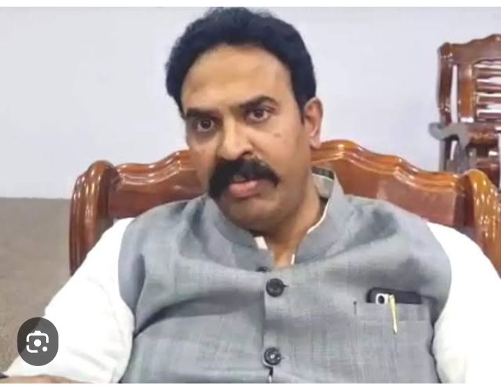 *खा. रणजितसिंह नाईक निंबाळकर यांची ऊस दरातही आघाडी*   *स्वराज कारखान्याने दिला उच्चांकी दर*  *प्रति टन ३१०१रुपये शेतकऱ्याच्या खात्यावर जमा*