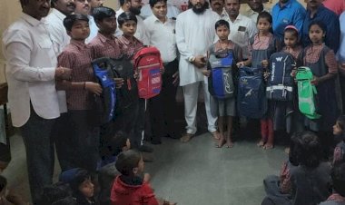 *आ समाधान आवताडे यांच्या वाढदिवसानिमित्त विविध कार्यक्रम *  *तात्या महाराज साळुंखे यांच्या हस्ते शालेय साहित्याचे वाटप*