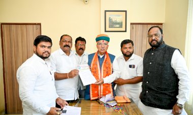 *सोलापूर लोकसभा मतदार संघासाठी भाजपकडून बोगस दाखलेवाला उमेदवार नको*                                 * विविध संघटनांची केंद्रीय न्यायमंत्री अर्जुन मेघवाल यांच्याकडे मागणी* 