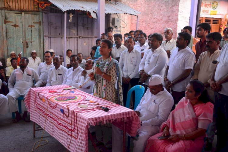 *सत्तेसाठी भाजपचे काय पण!*  *खोटं बोल.. पण रेटून बोल अशीच अवस्था*  *आ.प्रणिती शिंदेंचा भाजपच्या नेत्यावर घणाघात*