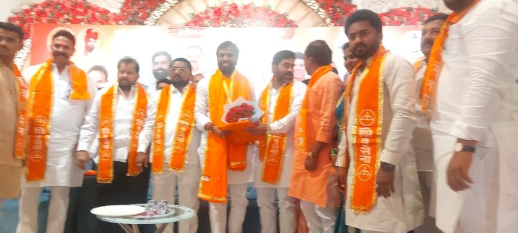 *उजनीतील धरणातील गाळ काढून जिल्हयाच्या *कानाकोपर्‍यात उजनीचे पाणी पोहाचविणार*:*आ.राम सातपुते*  *पंढरपूरातील  मेळव्यात माढा व सोलापुरातून मताधिक्य देण्याची शिवसेनेची हमी*