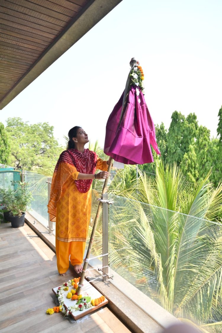 *आ.प्रणिती शिंदेंकडून गुढीपाडवा साजरा*  *नववर्षाच्या जनतेलाही दिल्या शुभेच्छा*