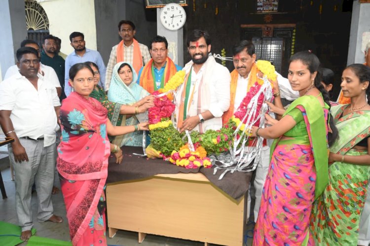 *माझा मतदारसंघ हा माझा परिवार म्हणून पाहणार*    *तिर्‍हे येथील प्रचारसभेत आ. राम सातपुते यांचे वचन* 