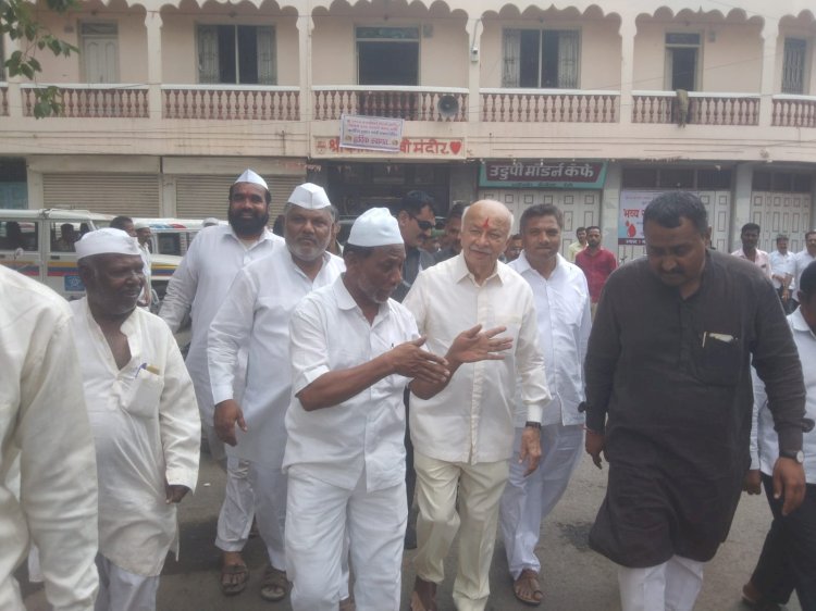 *पंढरीतील मुस्लिम समाज काँग्रेसपासून दुरवणार नाहीच**काँग्रेस अल्पसंख्याकचे नेते अशपाक सय्यद यांची माहिती***सुशीलकुमार शिंदे यांनी अनेक नेत्यांच्या घेतल्या समक्ष भेटी*