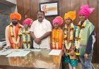 *दिल्लीत यश मिळालेल्या खेळाडूंचा नागेशदादा फाटे यांचेकडून सन्मान*  *पंढरीतील दिव्या स्पोर्टस् क्लबच्या विद्यार्थिनींचे मोठे यश*