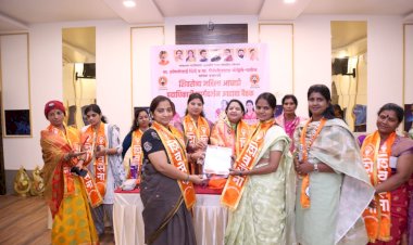 *ऍड संजीवनी चुंबळकर यांची योग्य निवड*  *शिवसेनेच्या जिल्हा उप संघटीका म्हणून दिले निवडीचे पत्र*