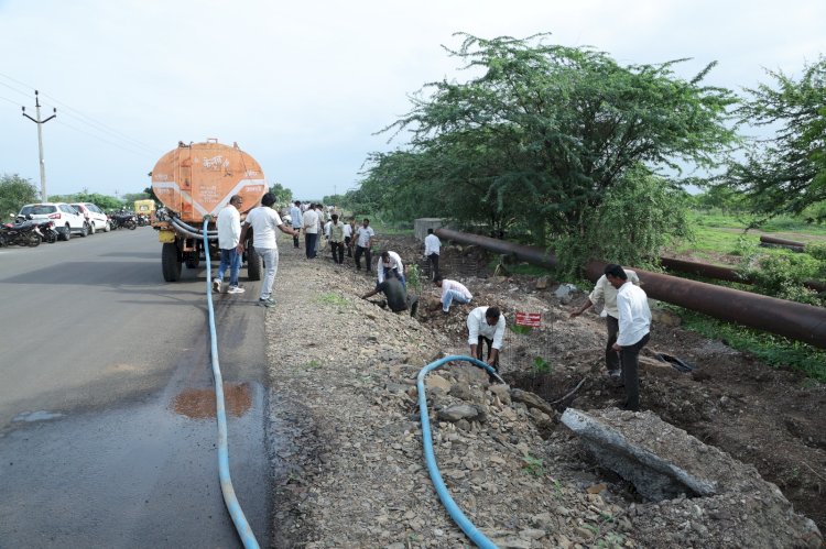 *नानासाहेब धर्माधिकारी प्रतिष्ठानचे वतीने वृक्षारोपण*   *पंढरपूर परिसरात विविध भागात 990 रोपांची लागवड