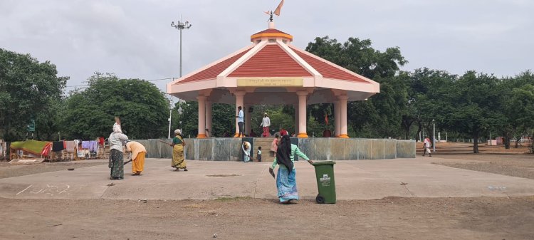 *वाखरीत शेवटच्या मुक्कामासाठी १२ लाख भाविक येणार, यंदा प्रथमच विस्तारीत पालखी तळाची संकल्पना*...  *आषाढी यात्रा पायी चालत आलेल्या भाविकांच्या मसाजची सोय*..